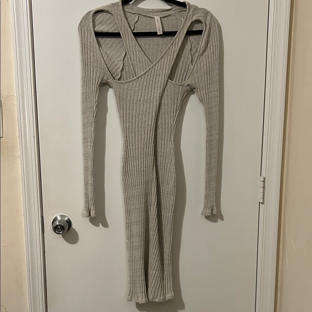 Elegant Long Sleeve Ribbed Knit Dress in Gray